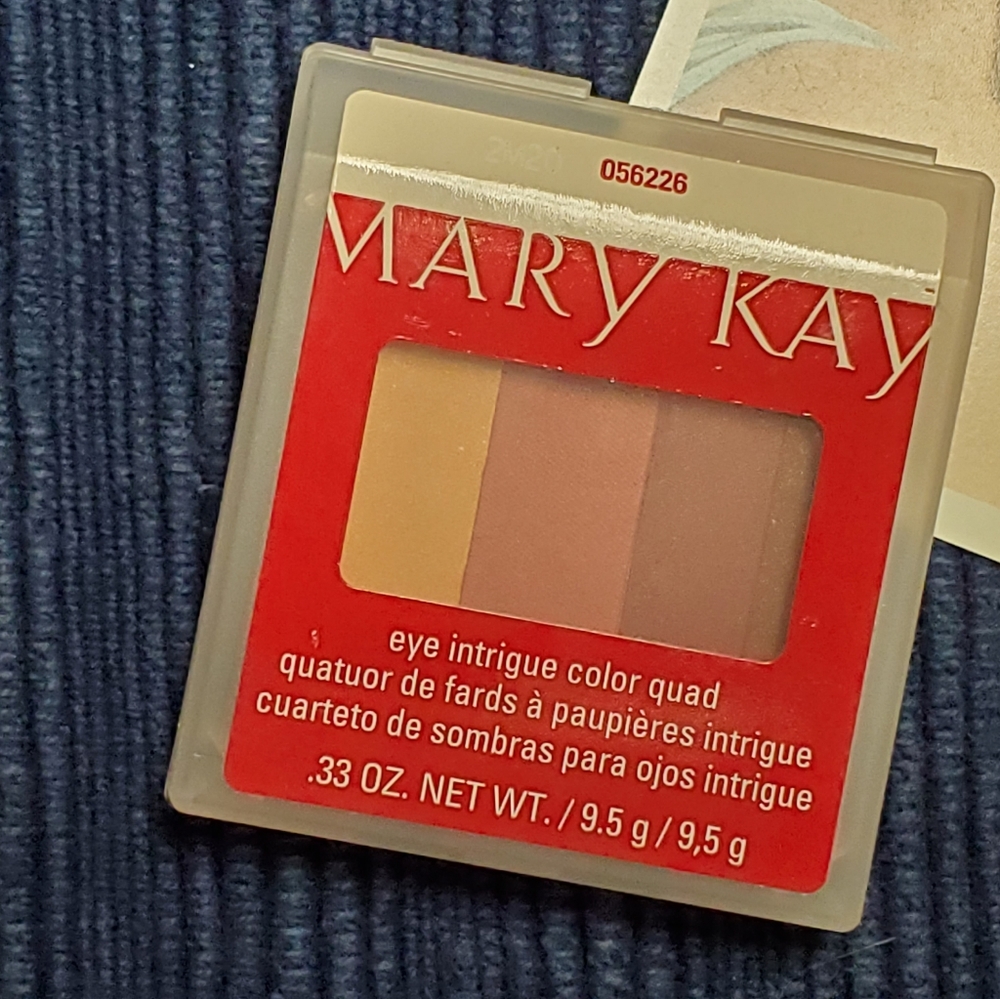 MARY KAY EYE INTRIGUE COLOR QUAD - Picture 2 of 5